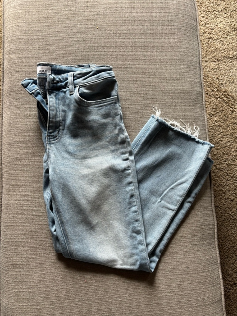 Vervet by Flying Monkey Light Wash Ankle Crop Jeans